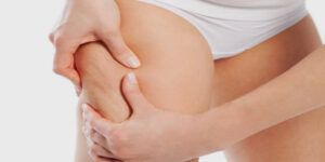 Retención de líquidos: causas, síntomas y cómo eliminarla de forma natural
