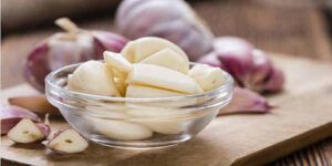 Beneficios del ajo: propiedades, usos y qué dice la ciencia sobre este alimento
