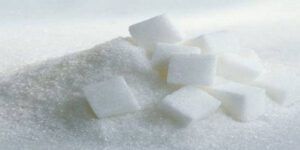 ¿Por qué el azúcar refinado es perjudicial? Riesgos, efectos y cómo reducir su consumo