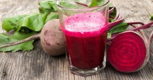 Batido de remolacha para la anemia: receta rica en hierro y vitamina C para mejorar su absorción